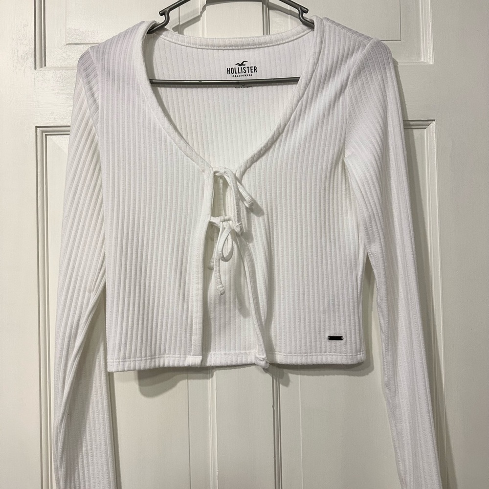 hollister tie long sleeve sweater/shirt